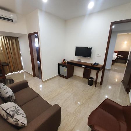 Hotel Aida Kottayam Esterno foto
