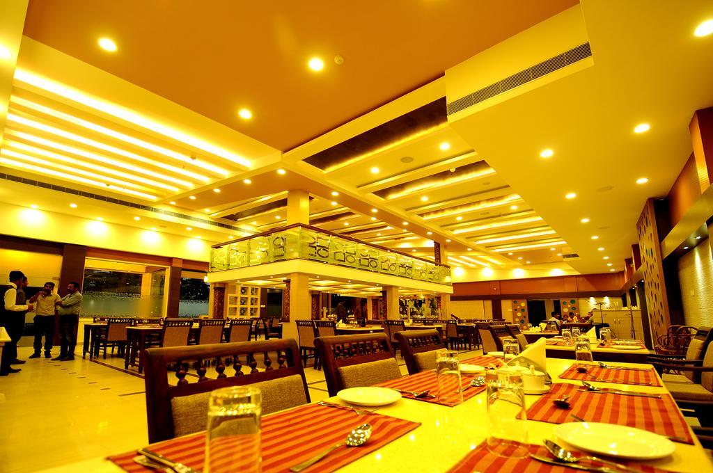 Hotel Aida Kottayam Esterno foto
