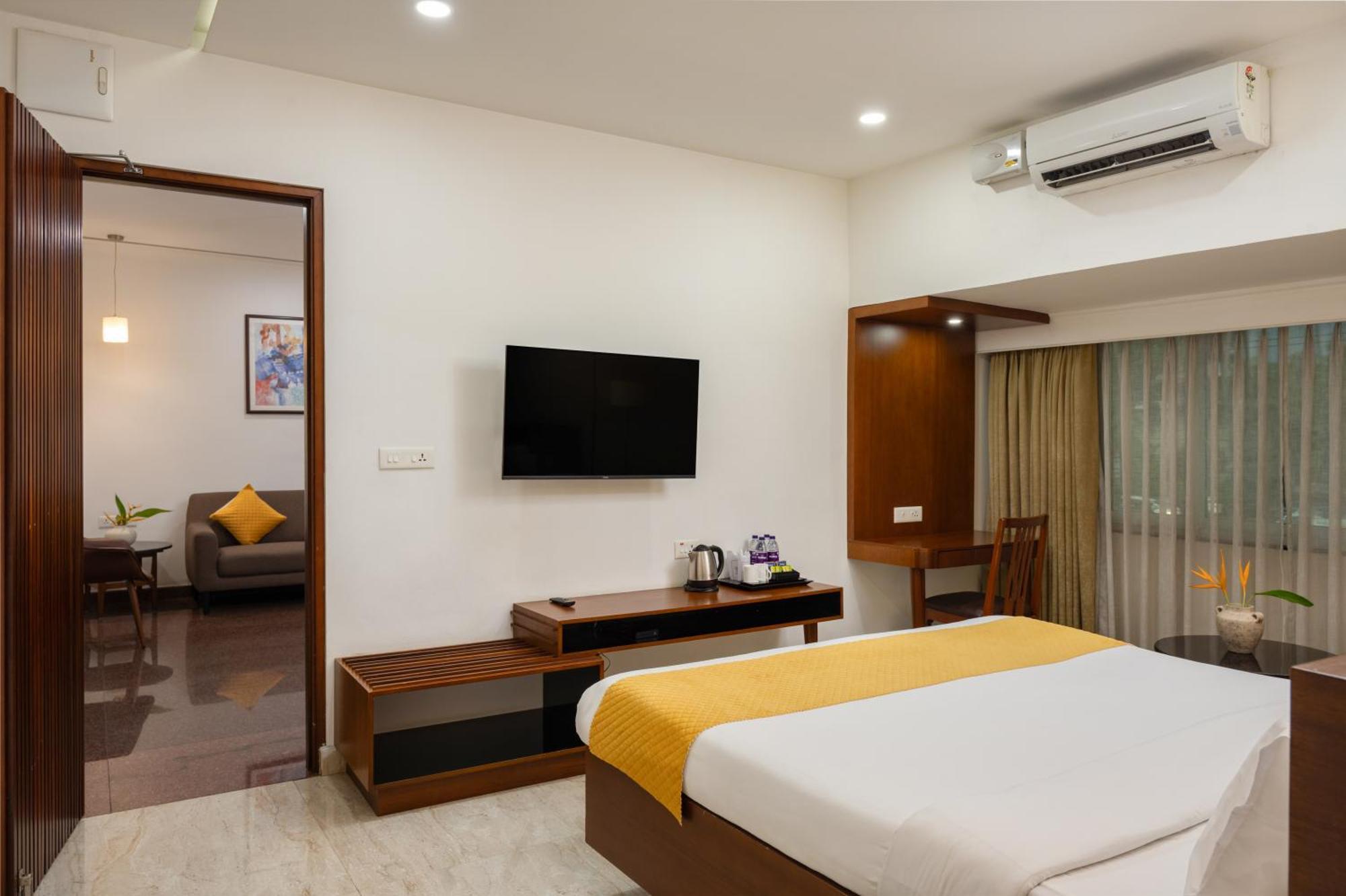 Hotel Aida Kottayam Esterno foto